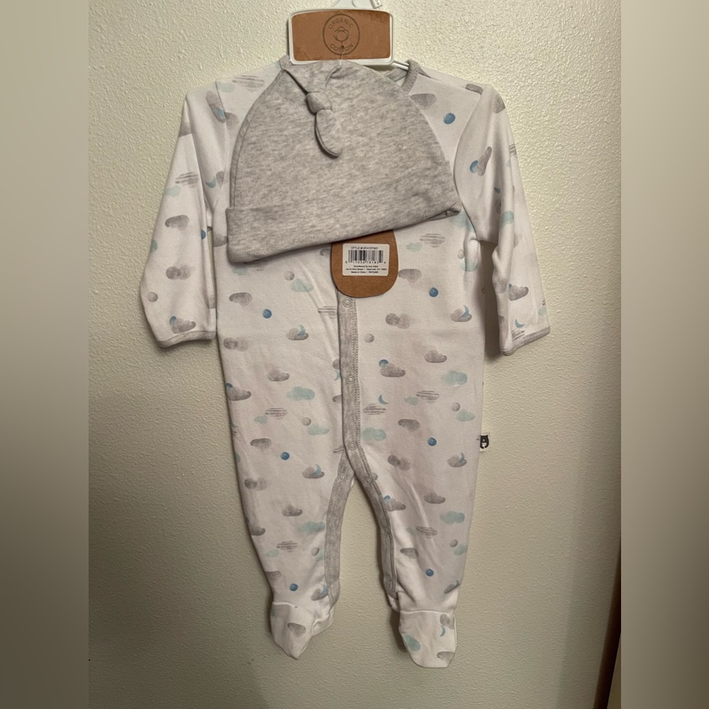 NWT Rabbit + Bear organic cotton pajama with snap closure and hat set 3-6 months